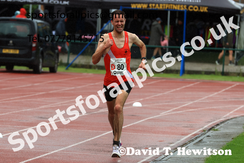 Senior Mens 6 Stage 2025 Northern Athletics Autumn Road Relays, Leigh, Lancashire. Photo: David T. Hewitson/Sports for All Pics
